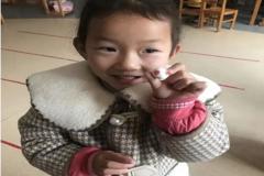 小一班课程叙事《缤纷彩泥，乐趣无穷》